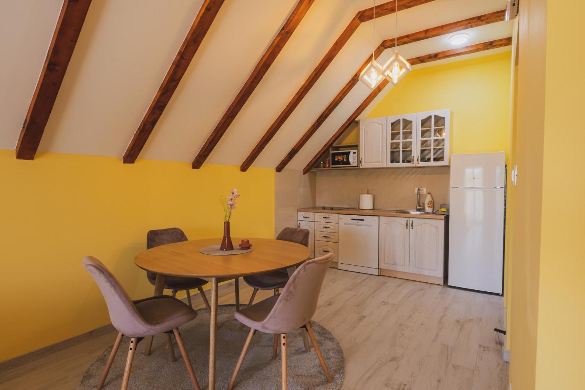 Rea Apartment Zabljak (Zabljak)